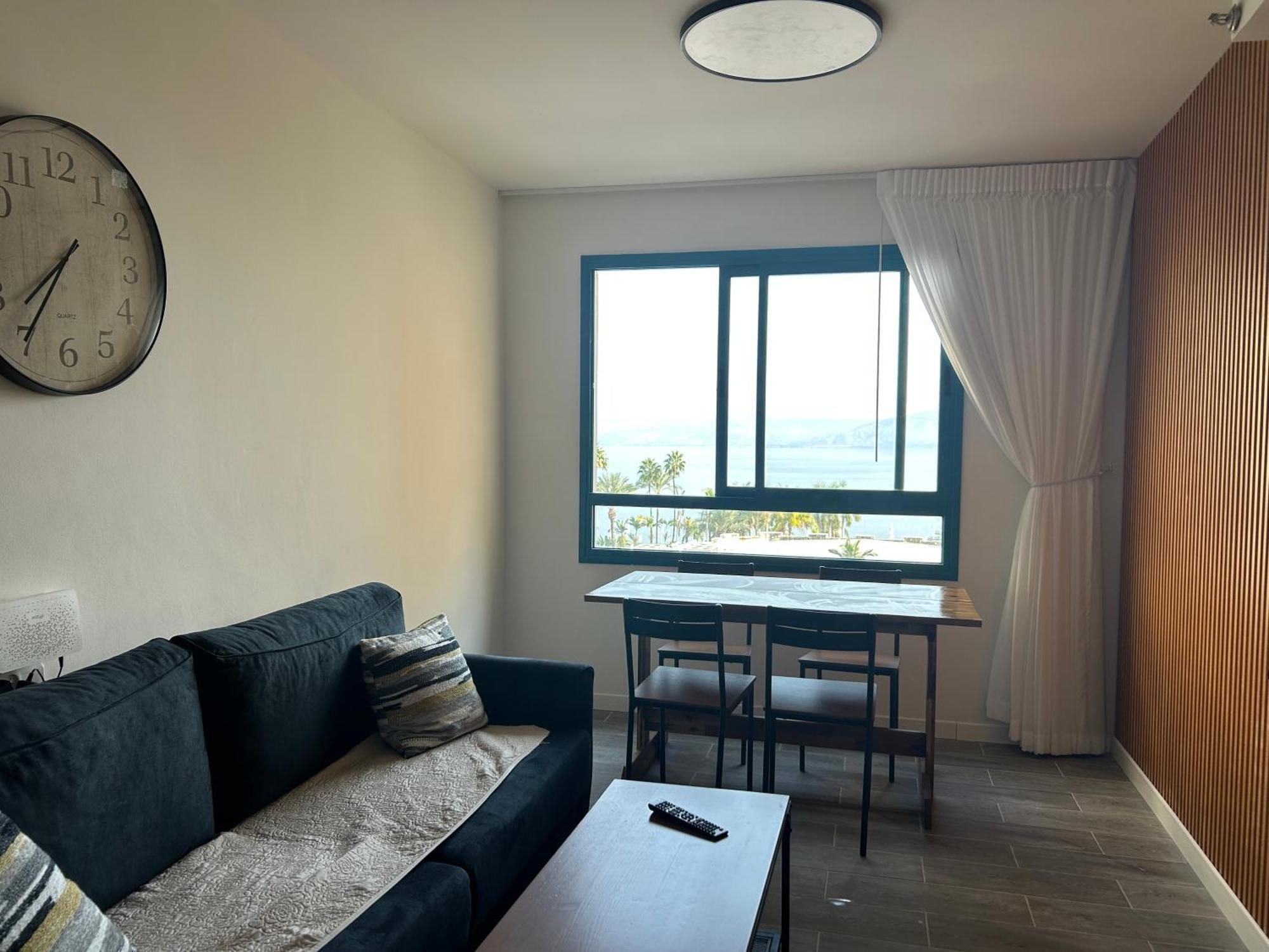 תכלת על הכינרת Light Blue On The Kinneret Lake Tiberias Exterior foto