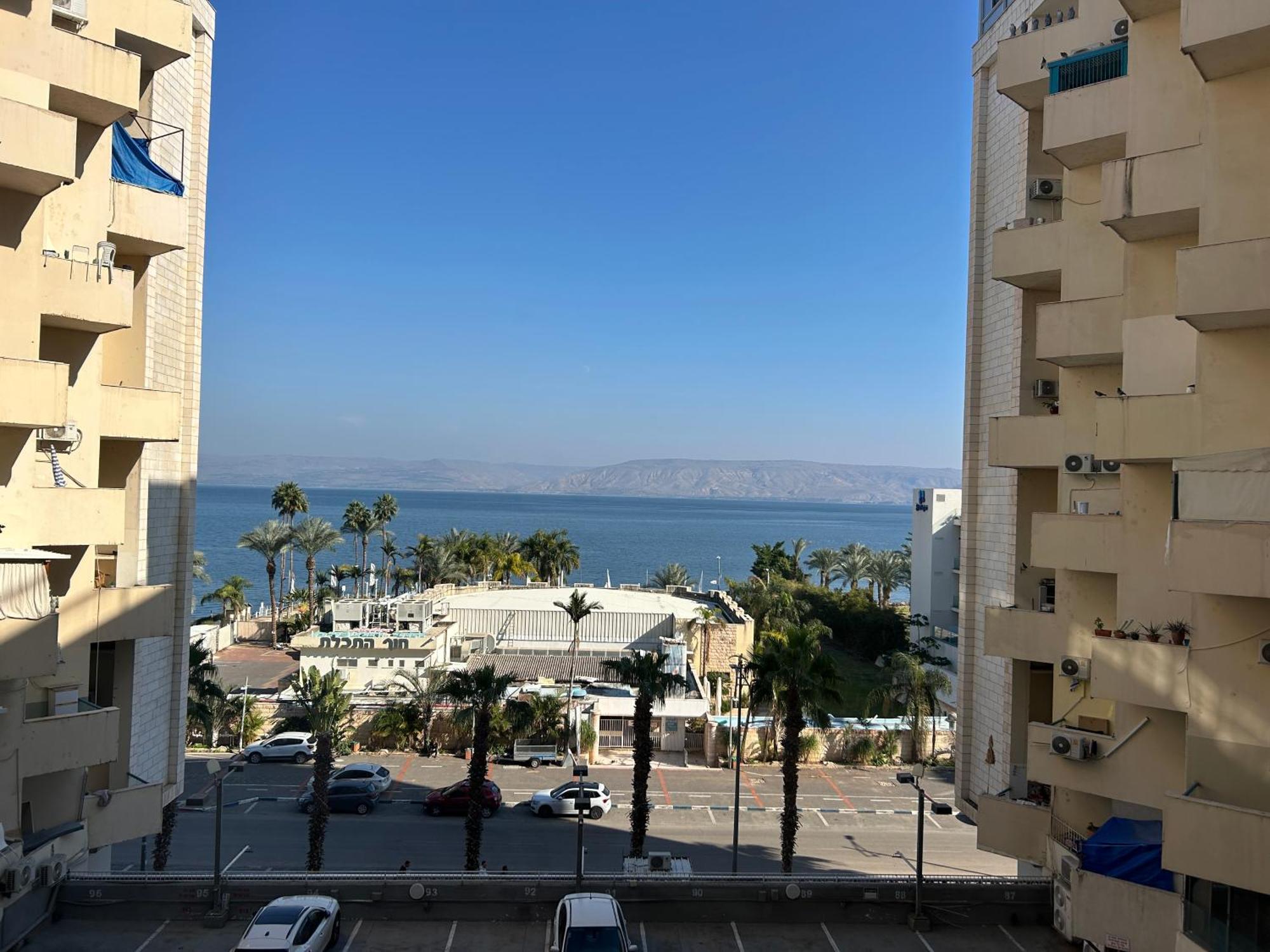 תכלת על הכינרת Light Blue On The Kinneret Lake Tiberias Exterior foto
